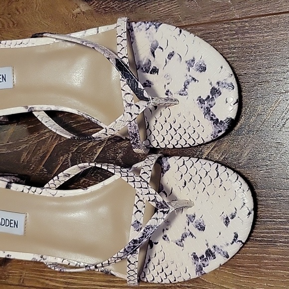 Steve Madden shoes - Picture 3 of 7